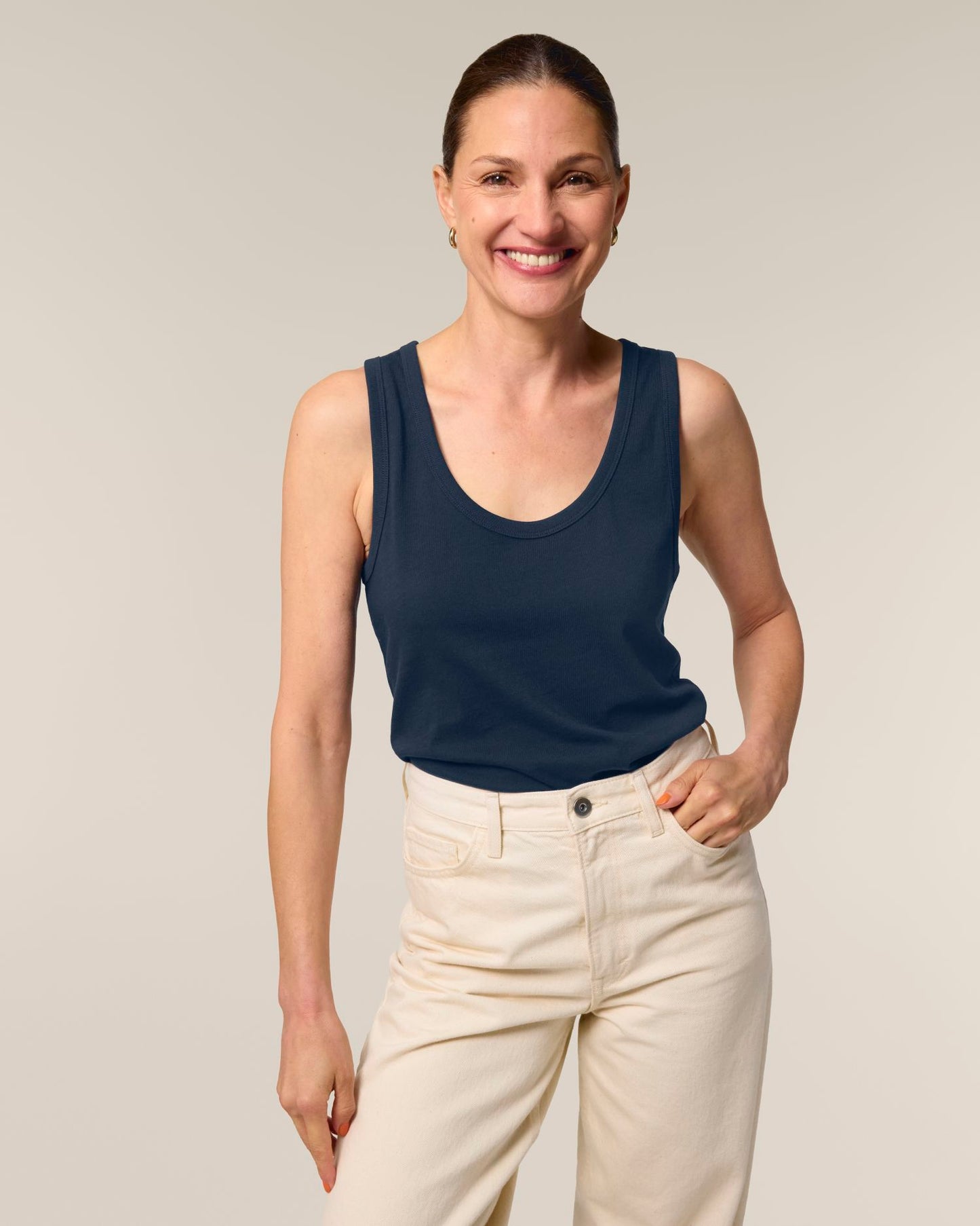 Stella Ava