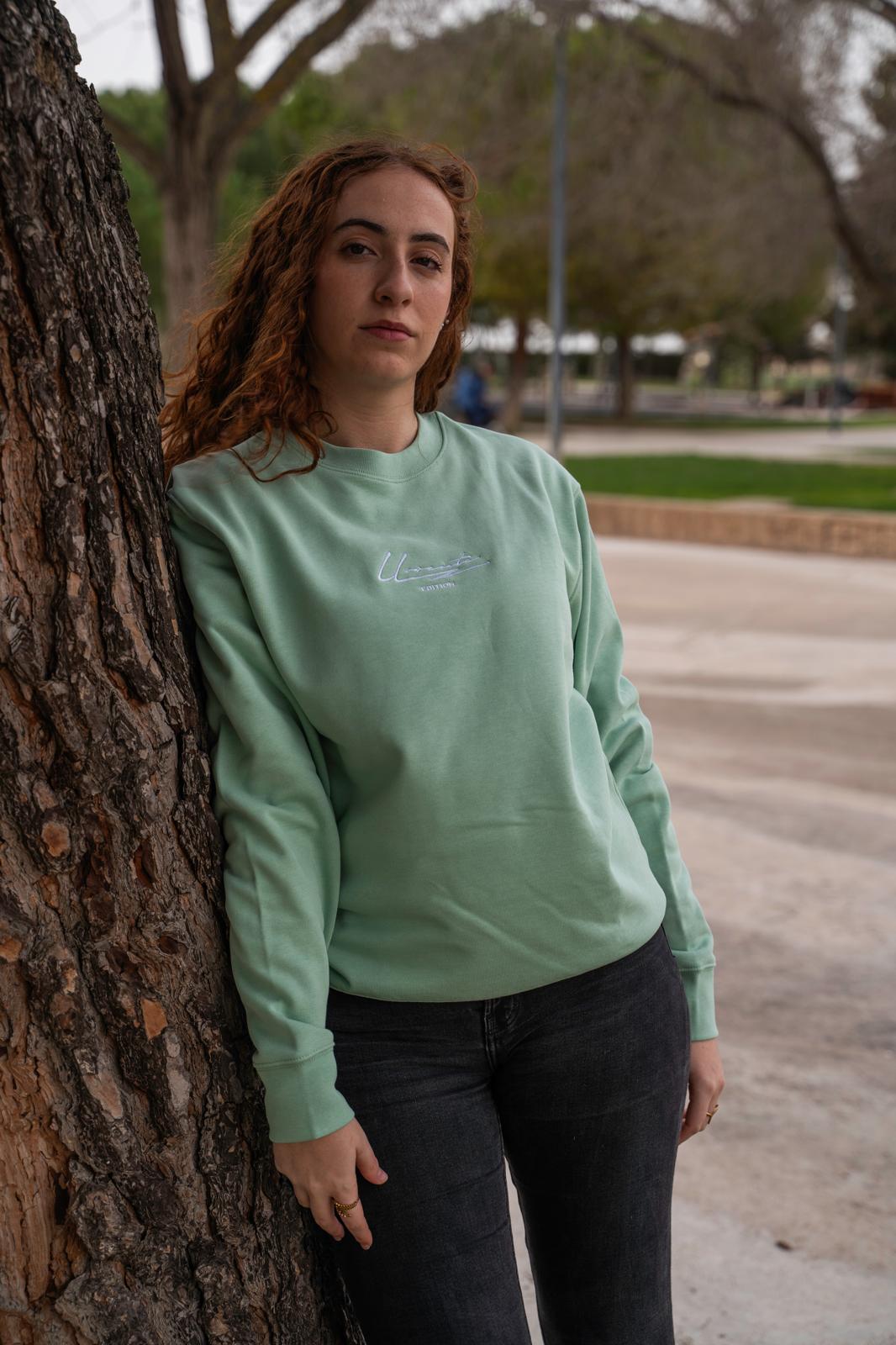 #12 Sudadera Oversize Essential