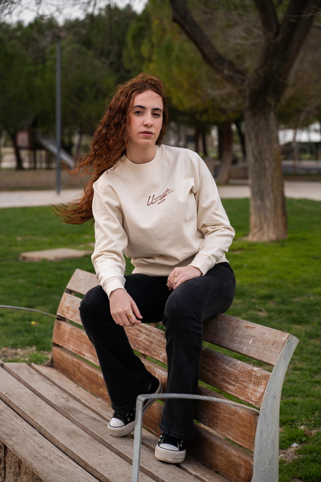 #12 Sudadera Oversize Essential